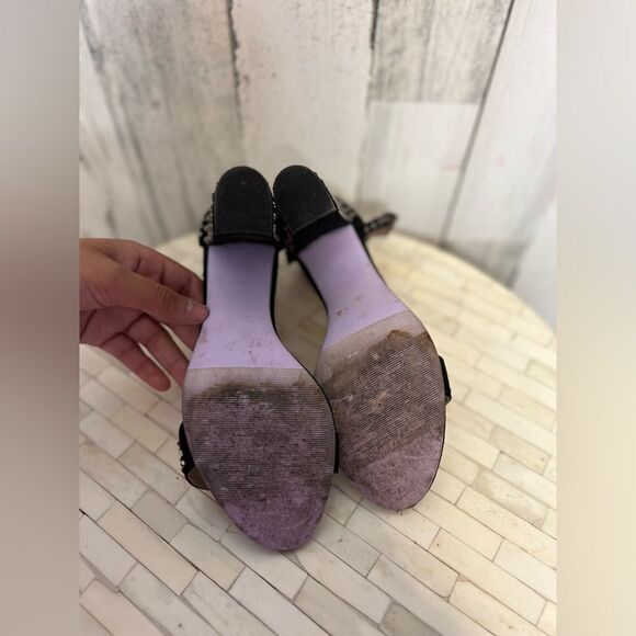 Heels  - Picture 4 of 5